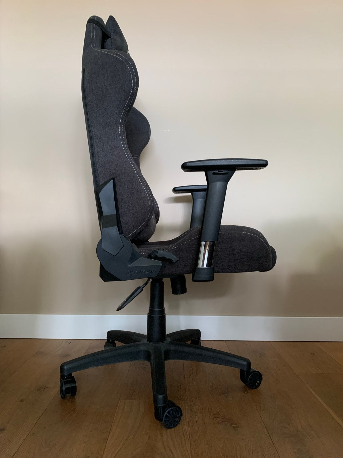 Arozzi gaming stoel in nette staat, Huis en Inrichting, Bureaustoelen, Gebruikt, Bureaustoel, Grijs, Gaming bureaustoel, Ophalen