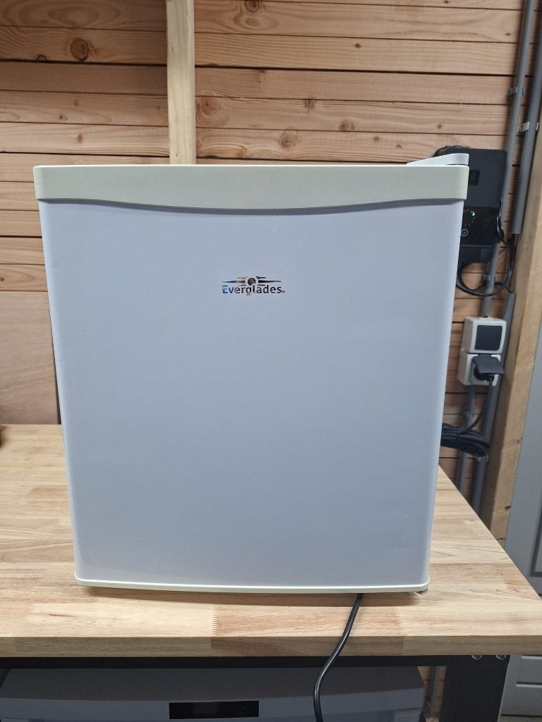 Everglades mini vriezer, Witgoed en Apparatuur, Gebruikt, Minder dan 85 cm, Minder dan 60 cm, Vrijstaand
