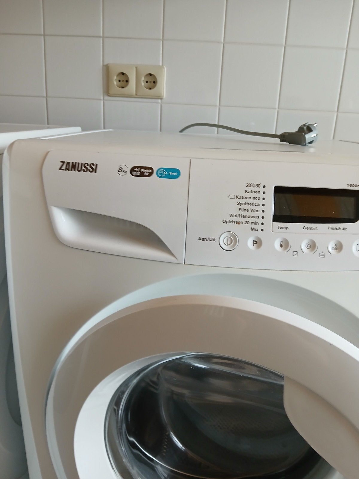 te koop 2 wasmachines, 6 tot 8 kg, Ophalen of Verzenden, 1200 tot 1600 toeren, 85 tot 90 cm