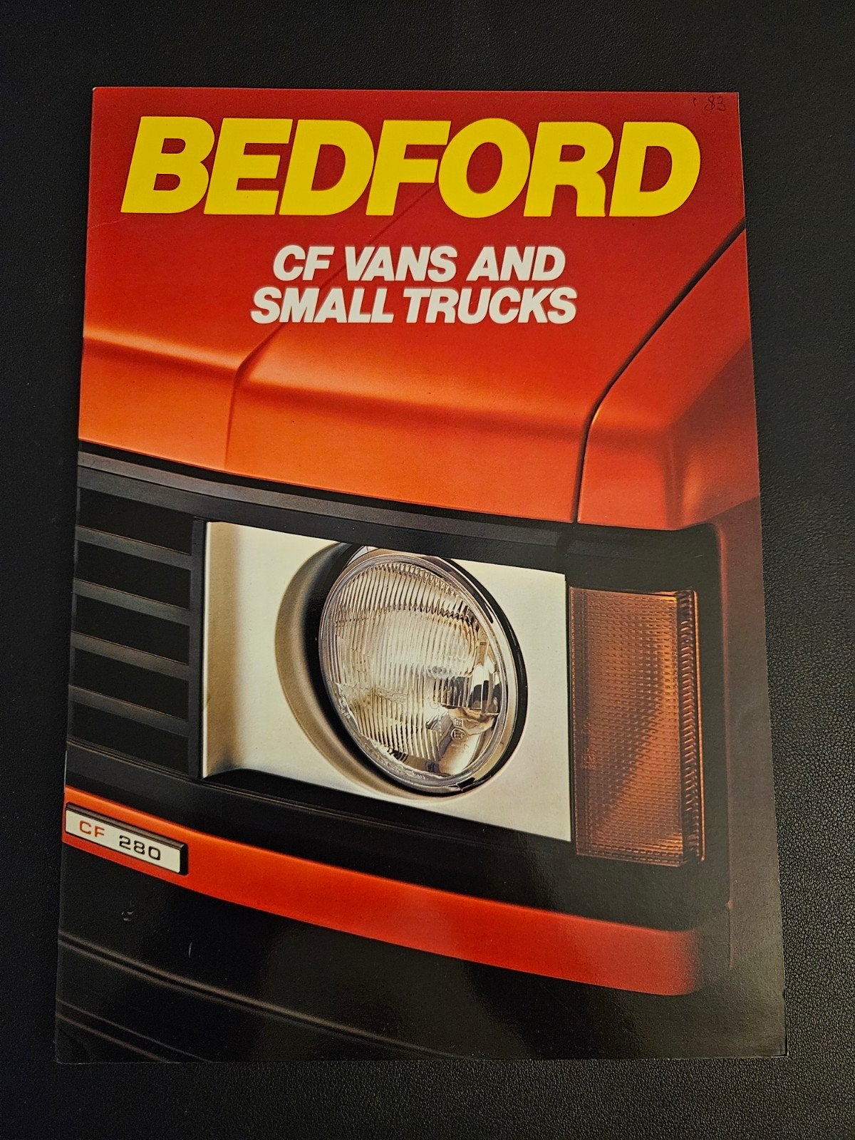 Brochure Bedford CF Vans & small trucks 1982, Boeken, Auto's | Folders en Tijdschriften, Zo goed als nieuw, Overige merken, Ophalen of Verzenden