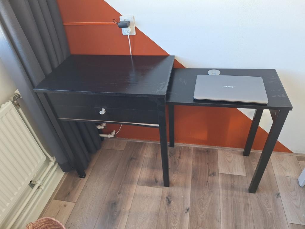 IKEA Gustav laptoptafel / bijzettafel - Zwart, Ophalen of Verzenden, Gebruikt