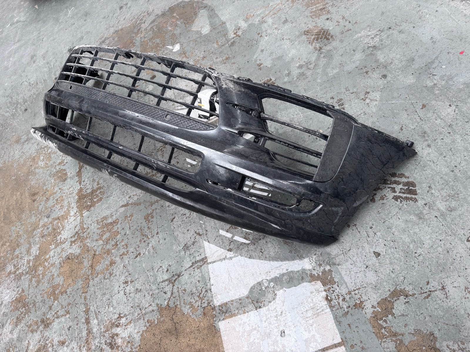 Gebruikte Bumper voor Porsche Macan, Gebruikt, Voor, Porsche, Ophalen of Verzenden