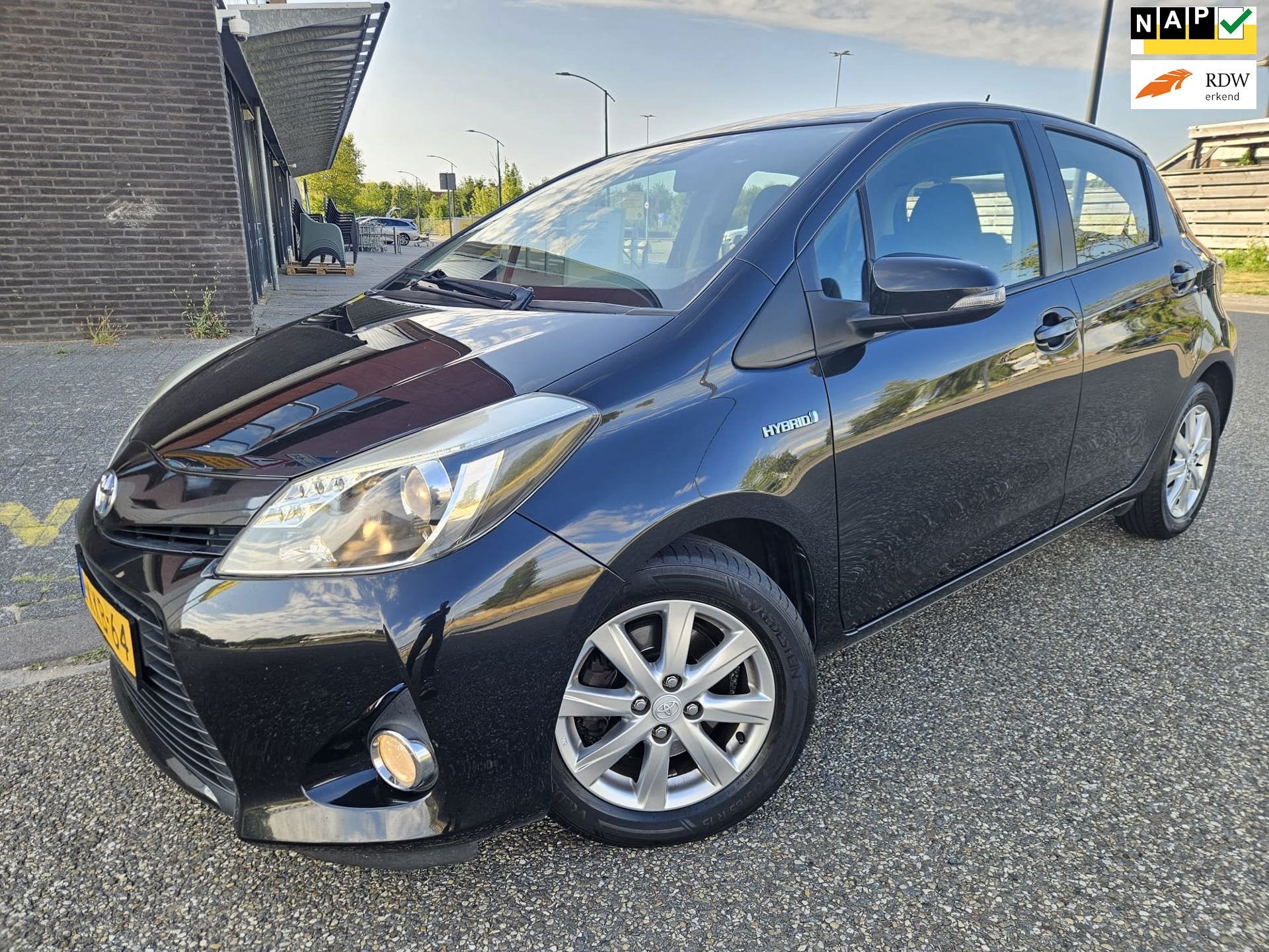 Toyota Yaris 1.5 Full Hybrid Aspiration GARANTIE, Euro 5, 1497 cc, Gebruikt, 4 cilinders