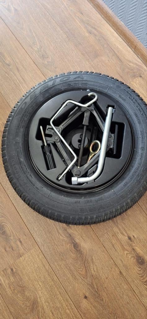 Nieuwe band fiat panda met toebehoren, Ophalen of Verzenden