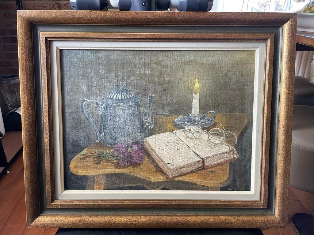 Schilderij stilleven met theepot, boek en kaars, Antiek en Kunst, Kunst | Schilderijen | Klassiek, Ophalen of Verzenden