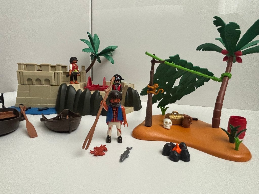 2 sets, Playmobil Piratenvesting 4007+ Schipbreukeling 5138, Pirates, Gebruikt, Losse onderdelen, Overige typen