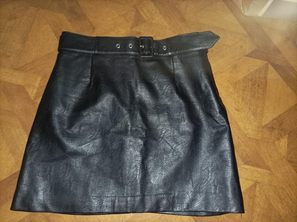 H&M imitatieleer rok met riem maat 38, Kleding | Dames, Rokken, Maat 38/40 (M), H&M, Zwart, Ophalen of Verzenden