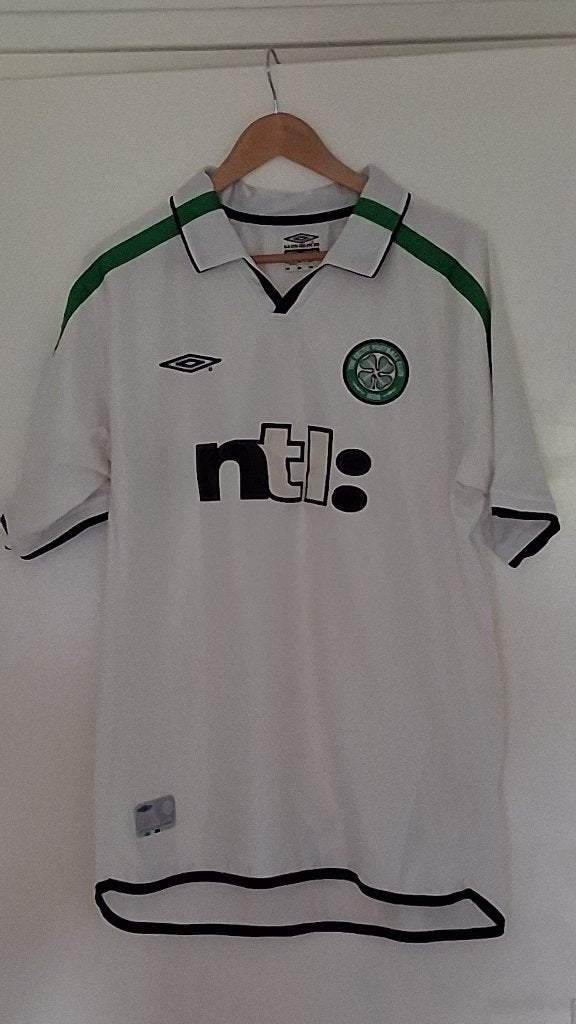 Celtic uit orgineel voetbalshirt 2001 umbro L, Verzamelen, Ophalen of Verzenden, Gebruikt, Buitenlandse clubs, Shirt
