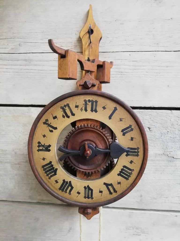 Vintage BOTT Swiss houten Wandklok uit 1972, Ophalen of Verzenden, Gebruikt, Analoog, Wandklok