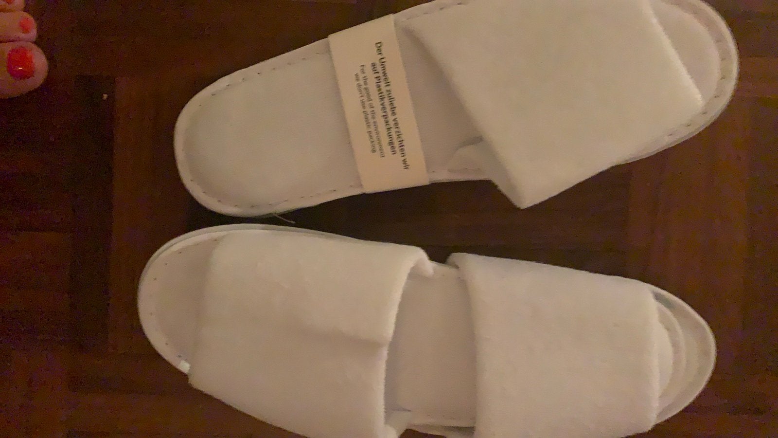 Comfortabele hotelpantoffels - Nieuw in verpakking unisex, Wit, Nieuw, Ophalen of Verzenden, Pantoffels of Sloffen