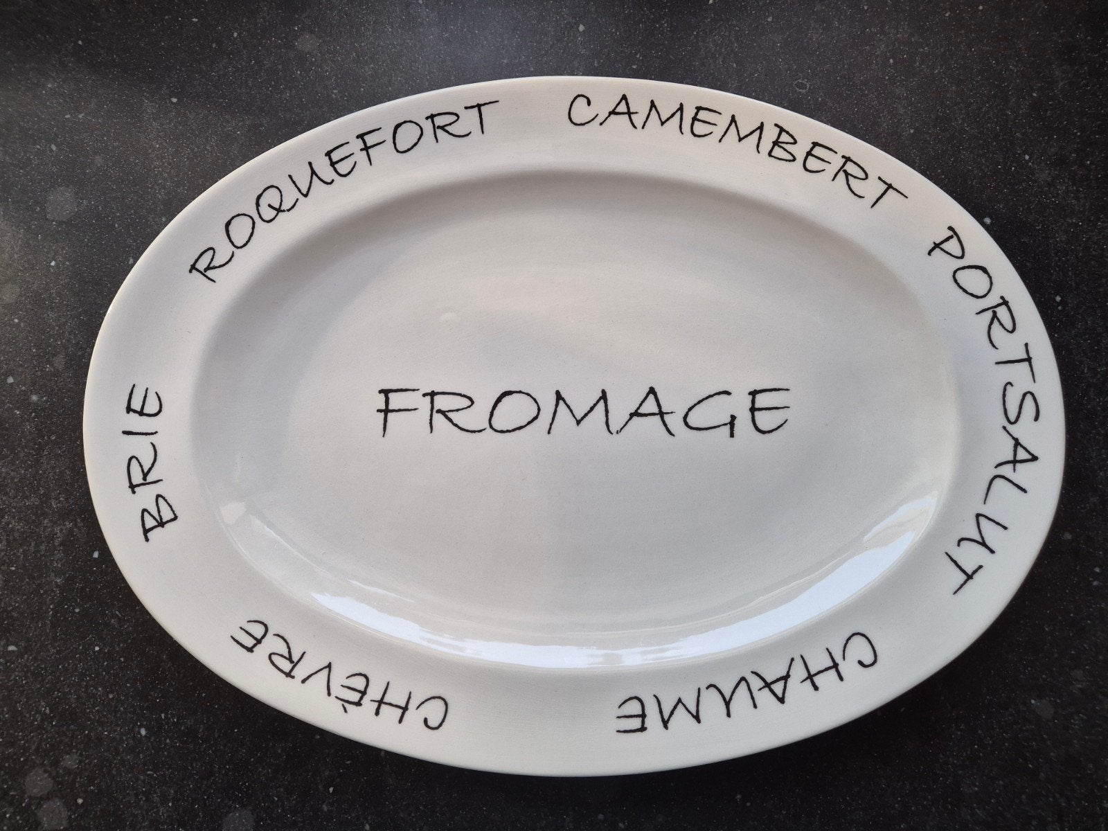 Riviera Maison - Serveerschaal Fromage, Www.vrumdwonen.nl, Porselein of Keramiek, Schaal, Het Logement 9