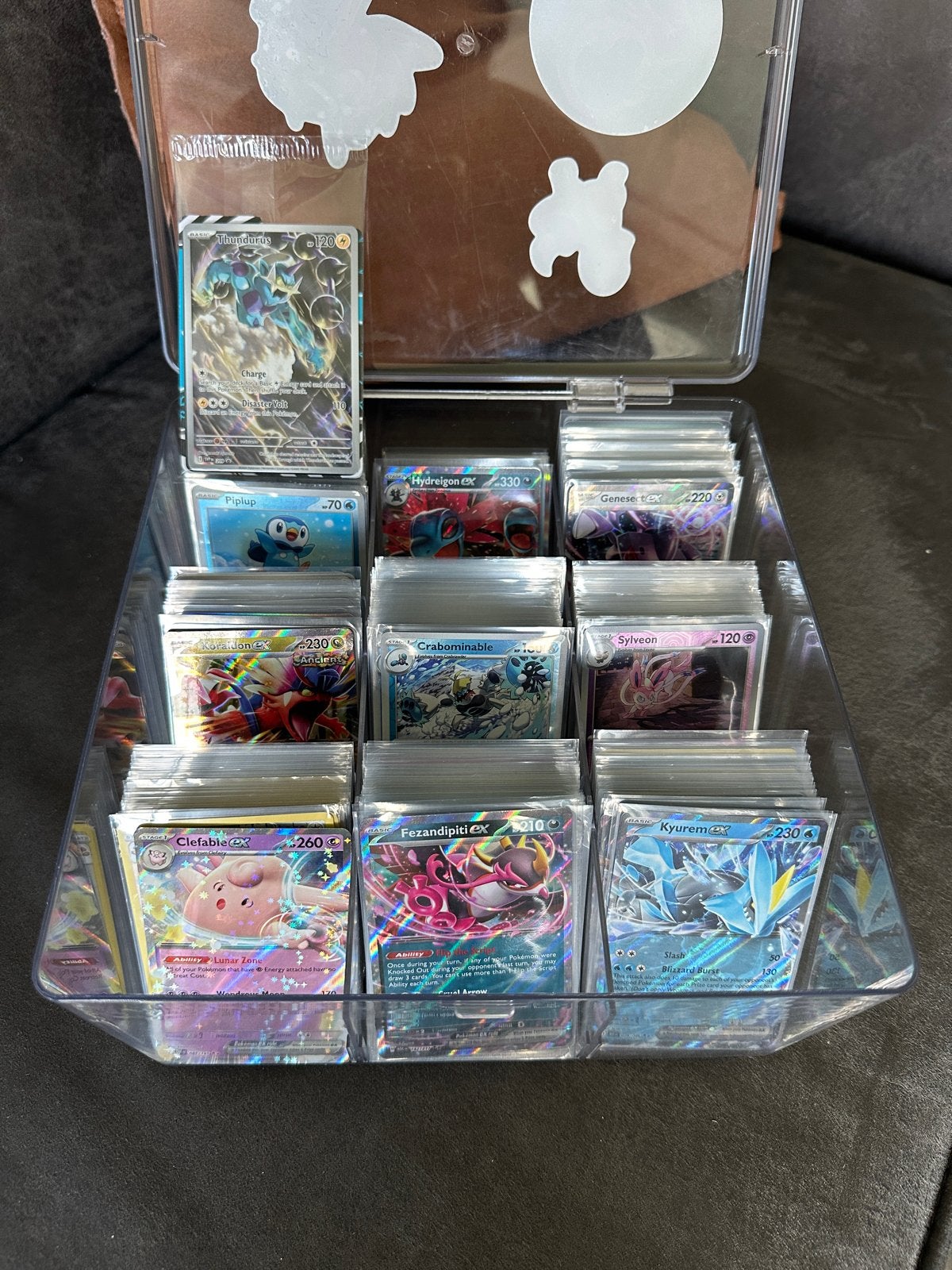 Grote collectie Pokémon kaarten met opbergbox, Ophalen of Verzenden, Gebruikt, Meerdere kaarten