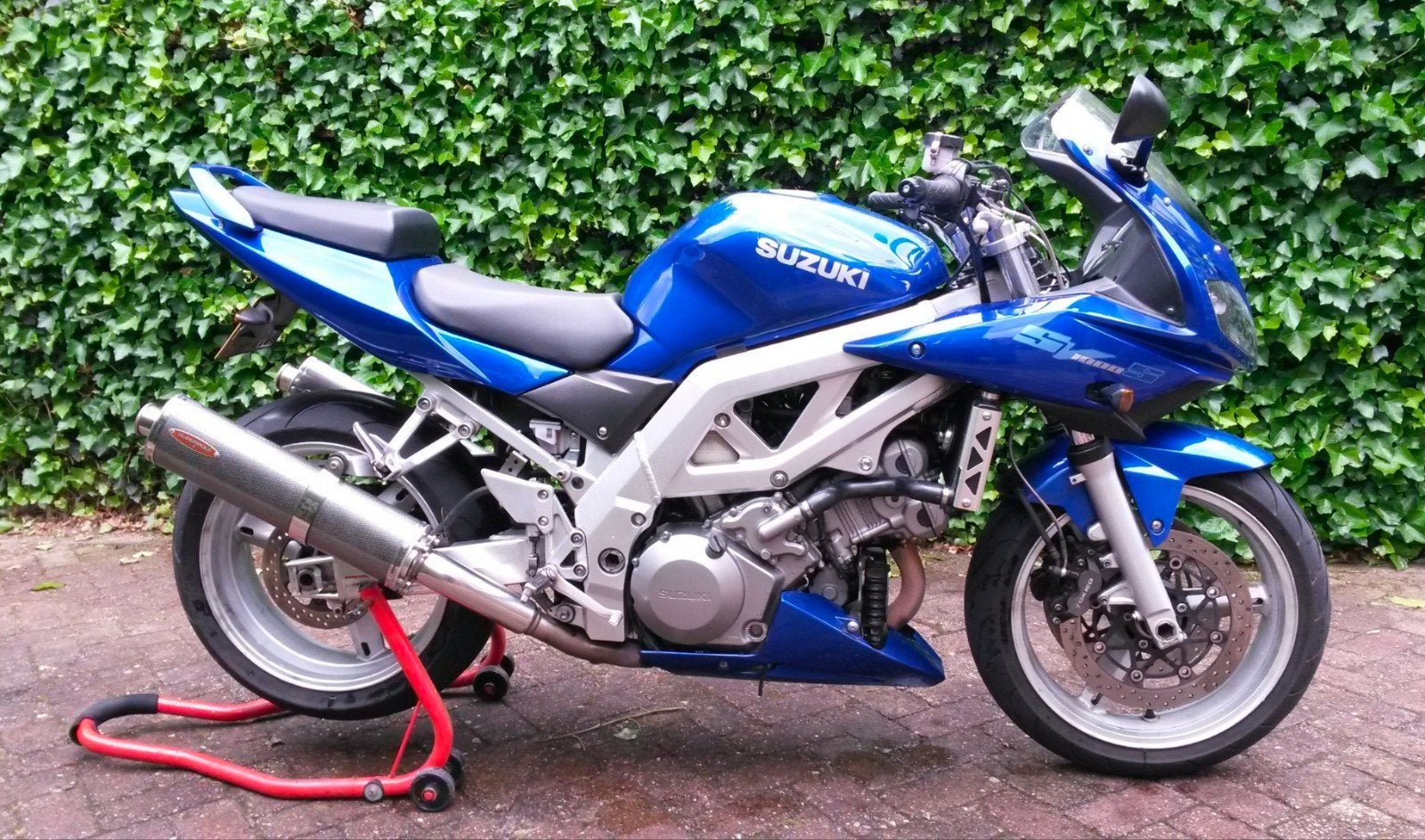 Suzuki SV1000S uit 2003, 2 cilinders, Gebruikt, Handgeschakeld, Sport