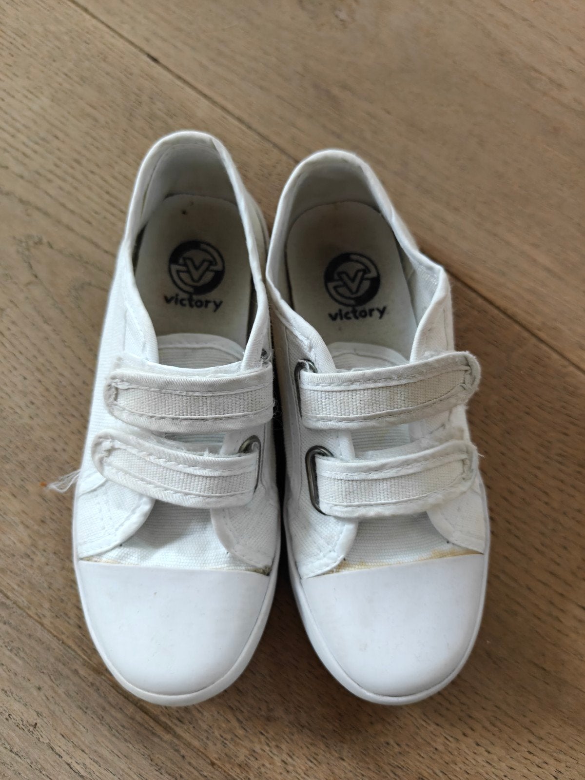 Witte Victory klittenband schoenen maat 30, Ophalen, Gebruikt, Jongen of Meisje, Schoenen