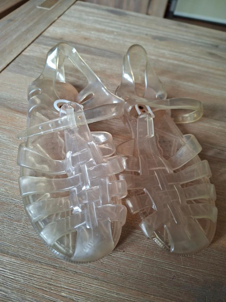 Transparante waterschoenen maat 33 - strand/zwembad, Ophalen of Verzenden, Gebruikt, Jongen of Meisje, Schoenen