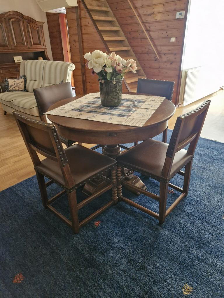 Massief eikenhouten tafel met bijpassende leren stoelen, Ophalen