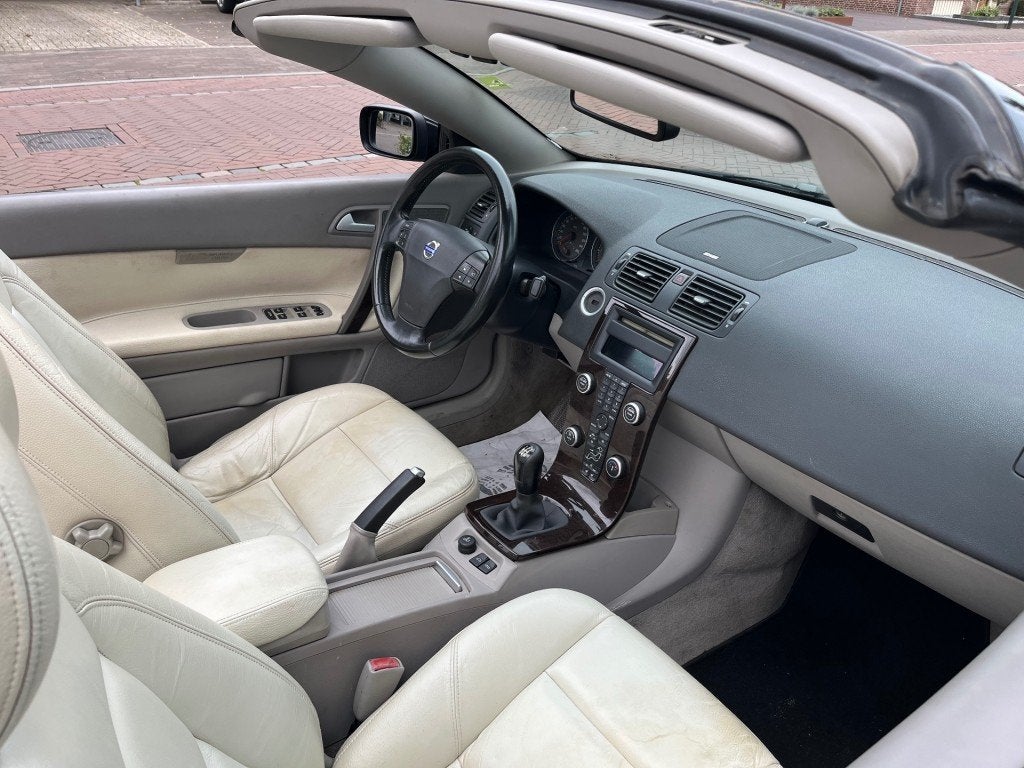 Volvo C70 2.4I CABRIOLET 170PK / LEDER / STOELVERW. / DYNAUD, Voorwielaandrijving, C70, Gebruikt, Cabriolet