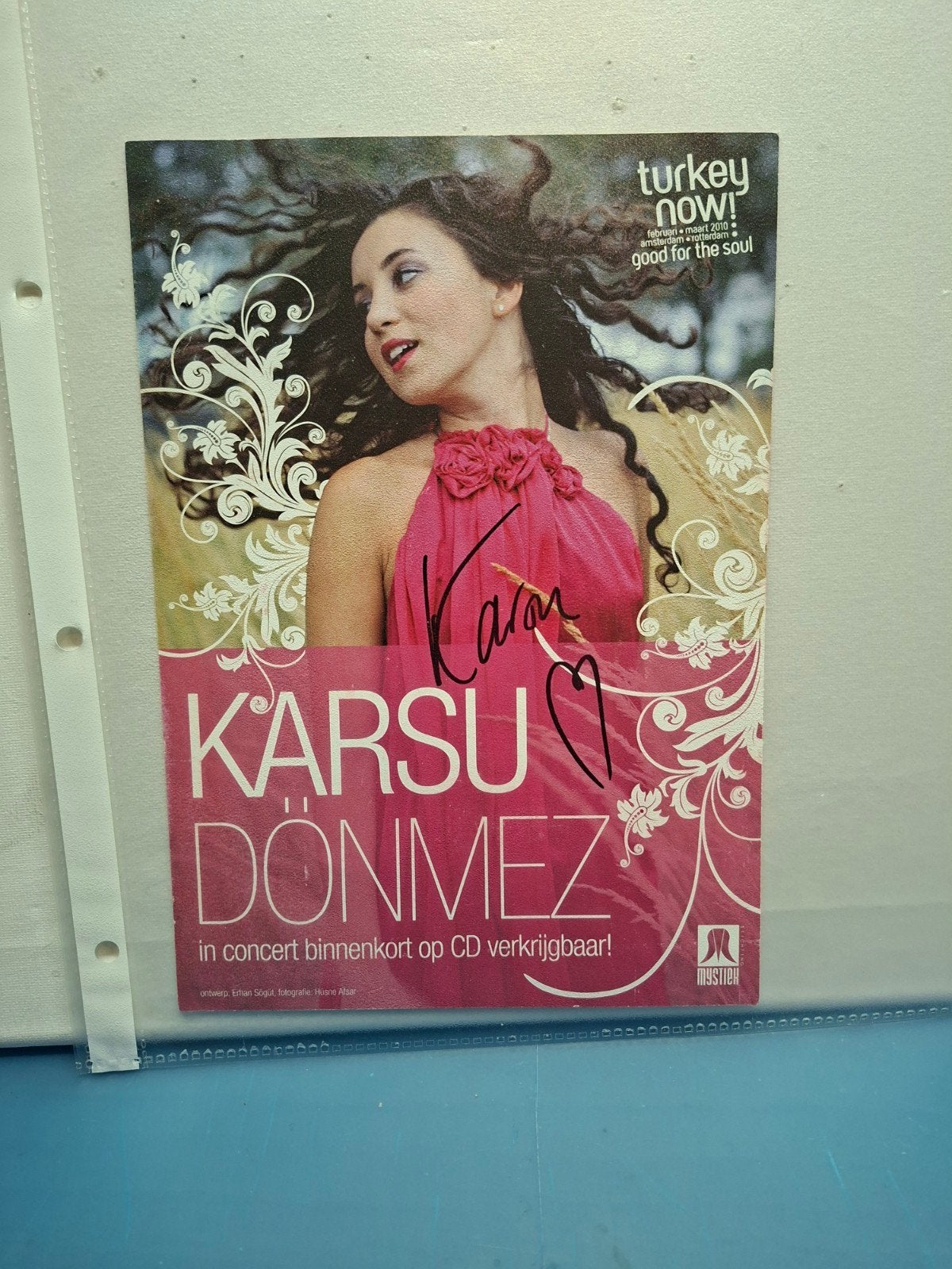 KARSU ZANGERES, Verzenden, Nieuw, Foto of Kaart, Gesigneerd
