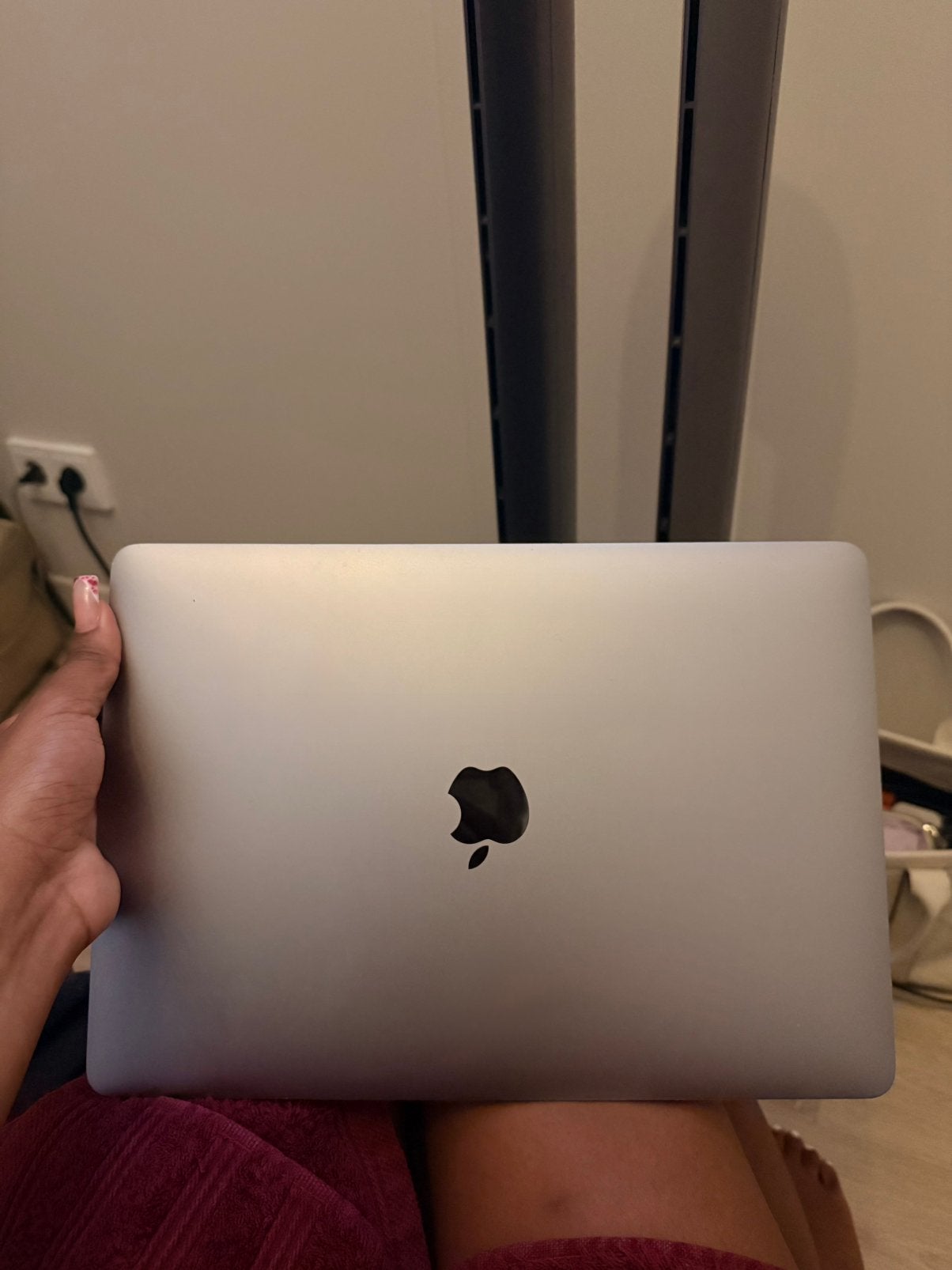 MacBook Pro touchbar (2020) 13 inch - Zo goed als nieuw, Computers en Software, Apple Macbooks, MacBook Pro, 256 GB, 2 tot 3 Ghz