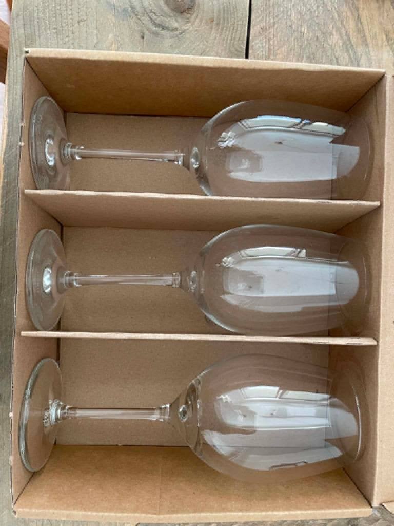 Set of 3 wine glasses, Ophalen, Zo goed als nieuw, Overige typen