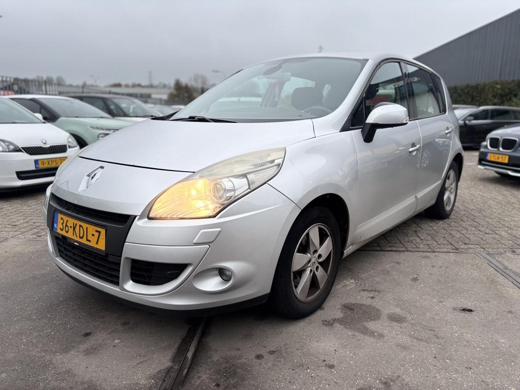 Renault Scénic 2.0 Dynamique AUTOMAAT! (bj 2009), Auto's, Gebruikt, 4 cilinders, Origineel Nederlands, Zilver of Grijs
