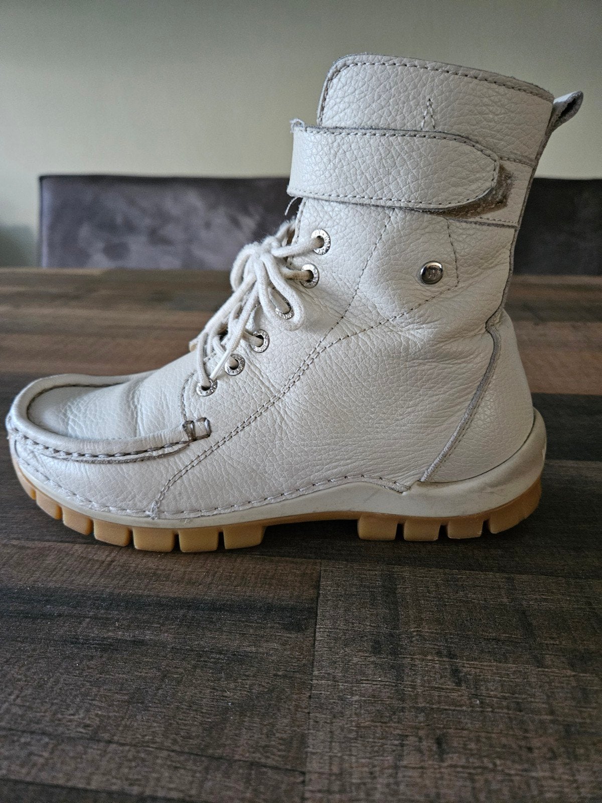 Wolky laarsje ecru maat 38, Ophalen, Zo goed als nieuw, Beige