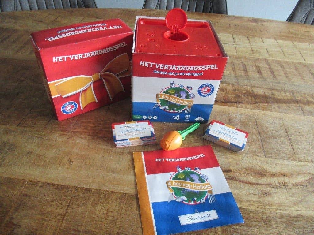 Het Verjaardagsspel ik hou van Holland, Hobby en Vrije tijd, Gezelschapsspellen | Bordspellen, Ophalen of Verzenden, Zo goed als nieuw
