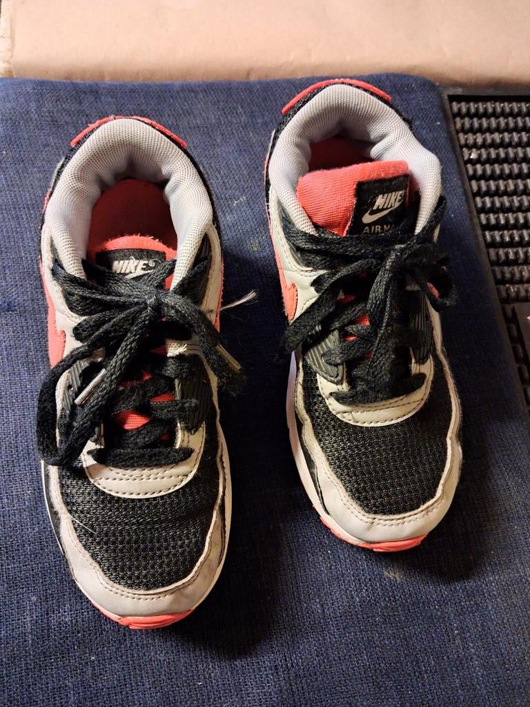 Nike air max kinderschoenen maat 33,5., Jongen of Meisje, Schoenen, Ophalen of Verzenden, Zo goed als nieuw