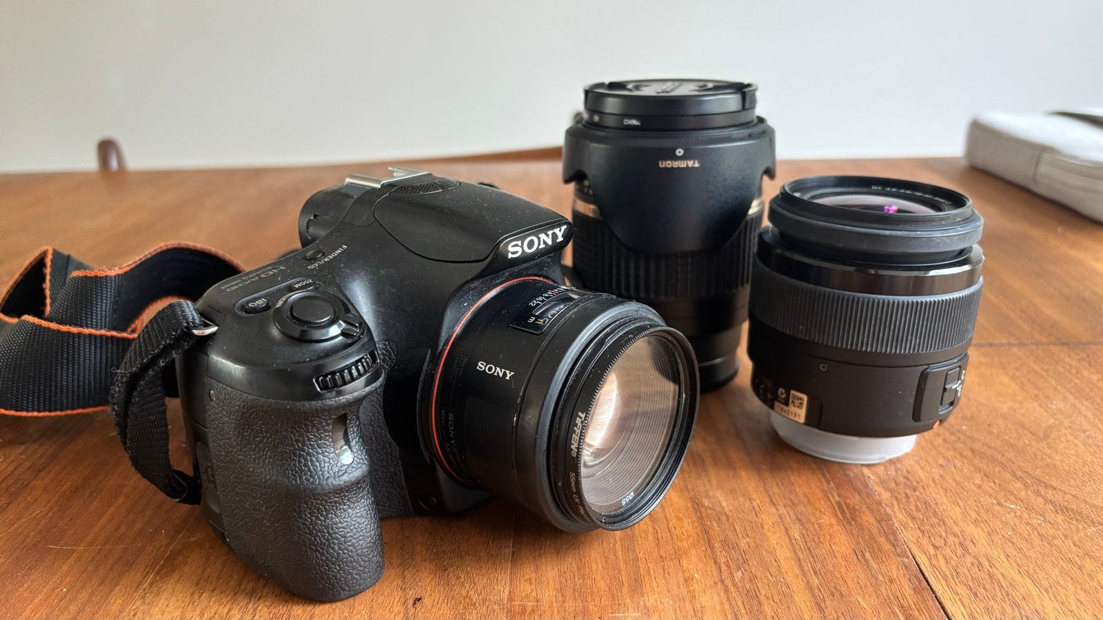 Sony AX58 Spiegelreflexcamera met 3 lenzen - Ideaal voor hob, Audio, Tv en Foto, Ophalen, Gebruikt, Spiegelreflex, Accu