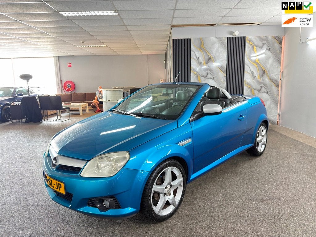 Opel Tigra TwinTop 1.4-16V Sport Apk NieuwAutomaat,Half Lede, Gebruikt, Zwart, 4 cilinders, Cabriolet