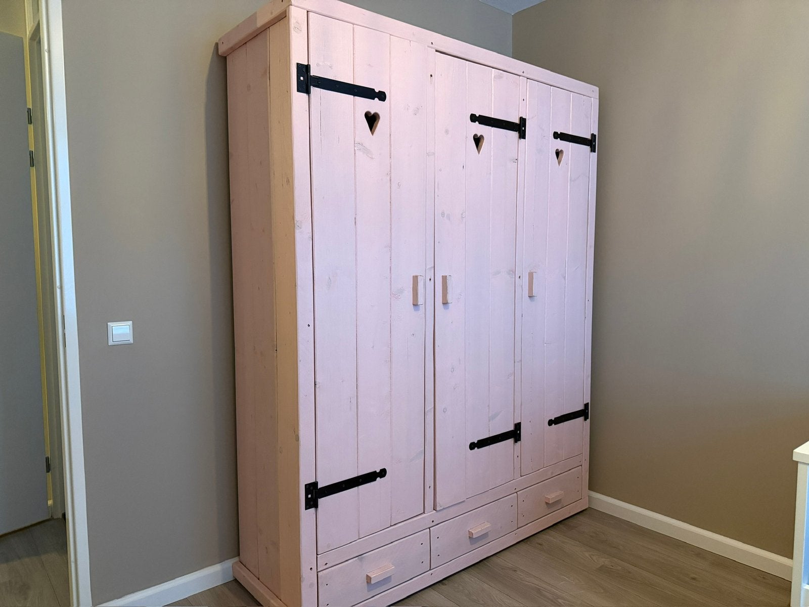 Gave roze kast, Huis en Inrichting, Ophalen, 50 tot 100 cm, Zo goed als nieuw, Minder dan 100 cm