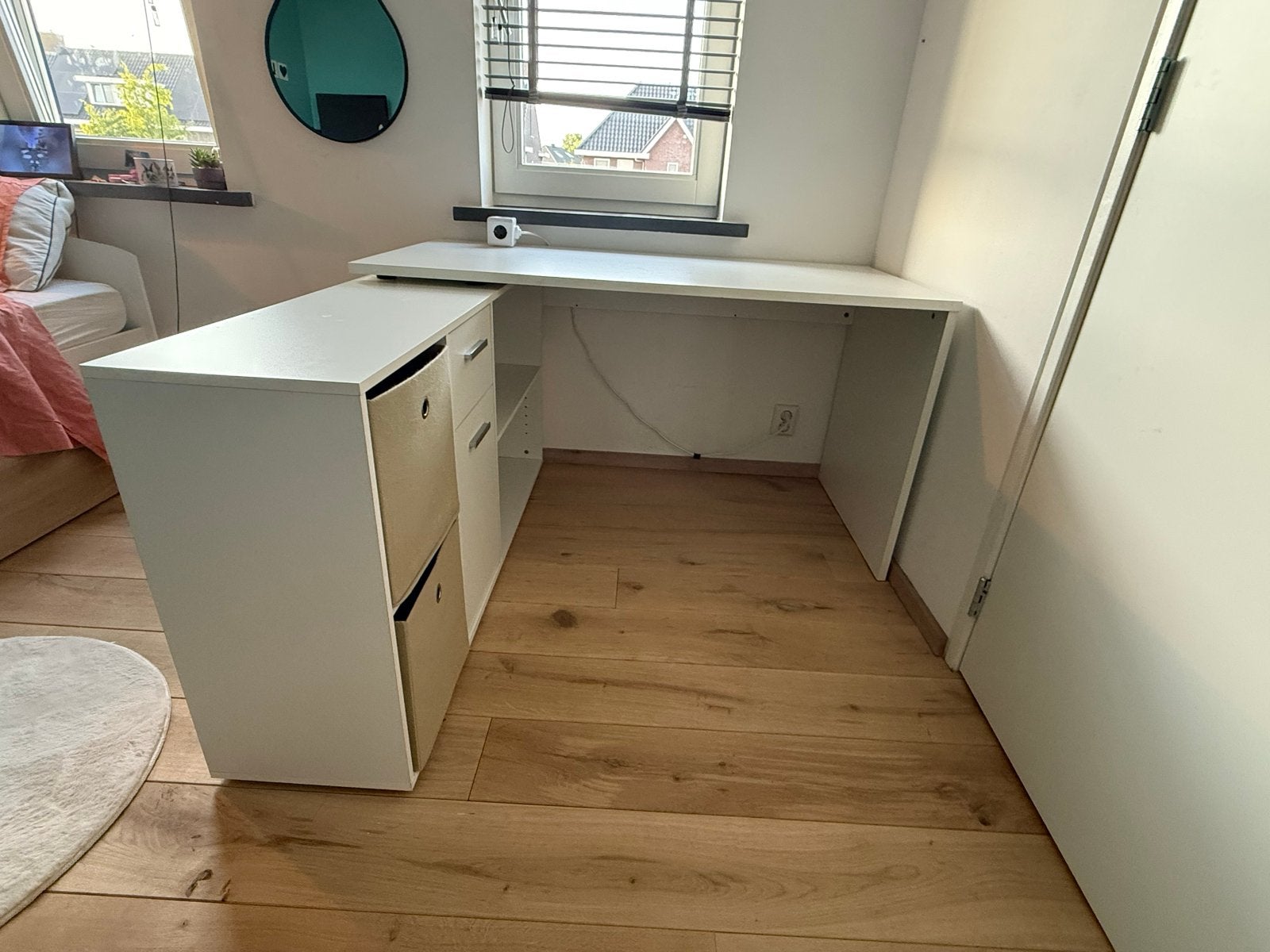 Wit hoekbureau met opbergruimte - Ideaal voor thuiswerk, Huis en Inrichting, Bureaus, Met lades, Spaanplaat of MDF, Hoekbureau