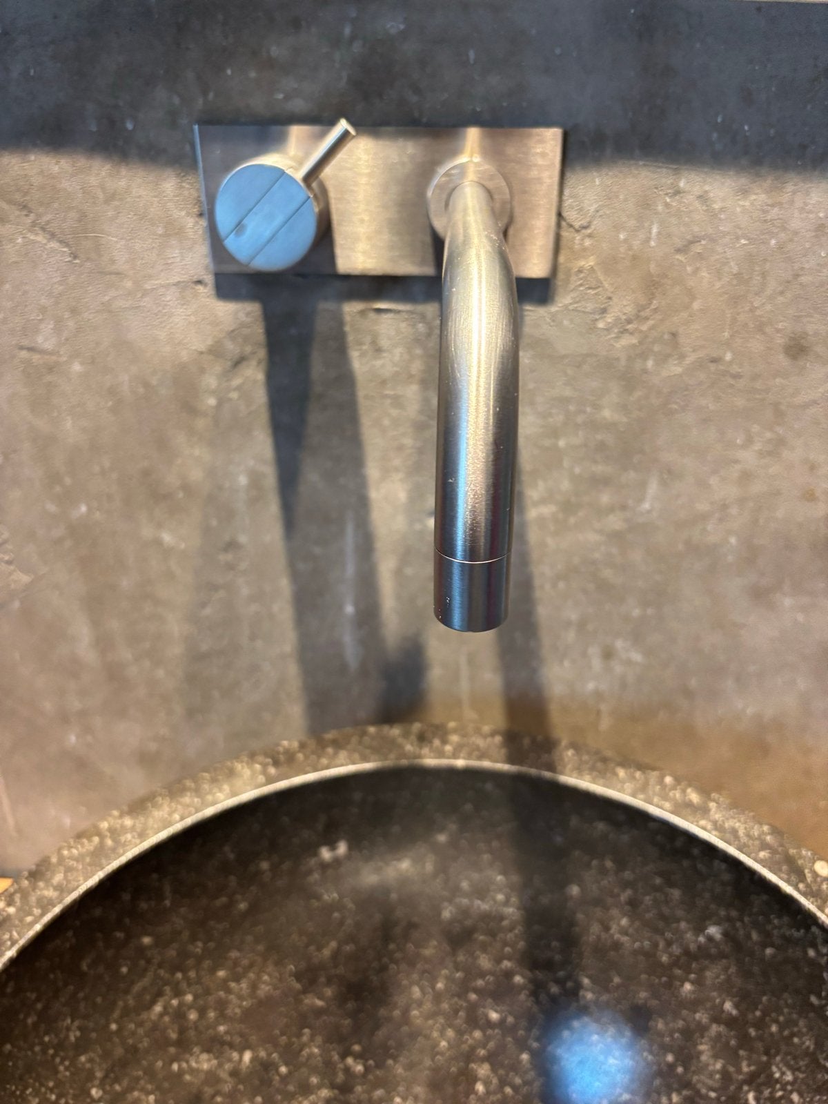 Vola RVS badkamerkraan met afdekplaat 225mm, Gebruikt, Overige merken, Overige typen, Ophalen of Verzenden