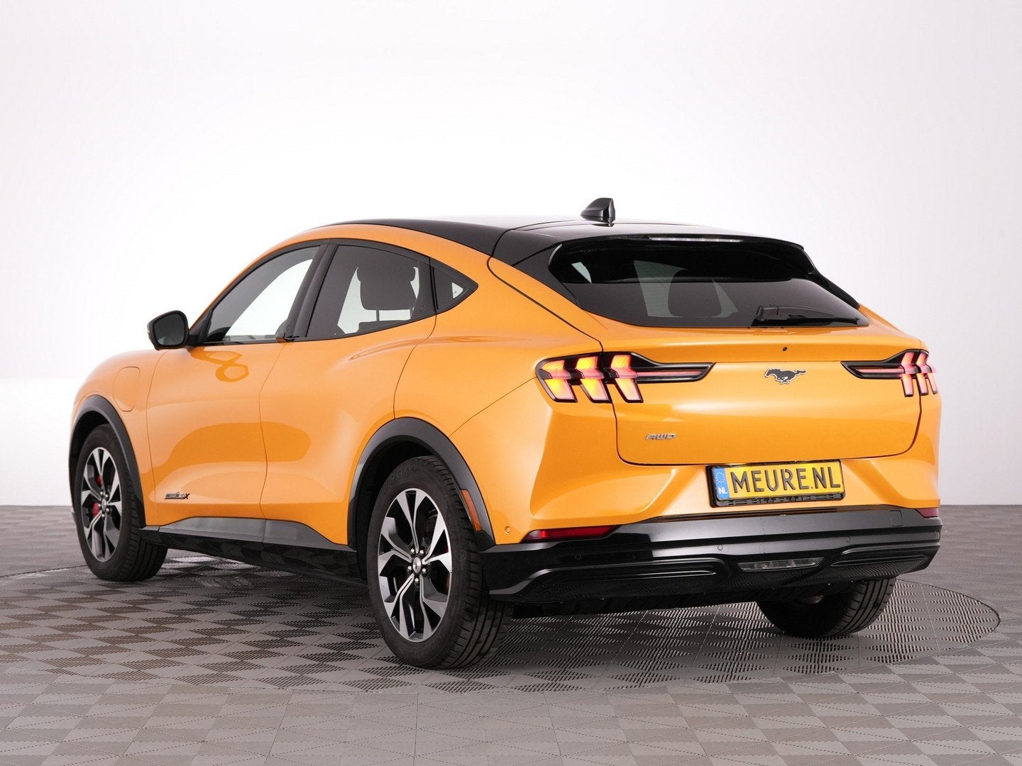 Ford Mustang Mach-E Extended Premium AWD 98 kWh | PANORAMADA, Automaat, 12 maanden, Gebruikt, 351 pk