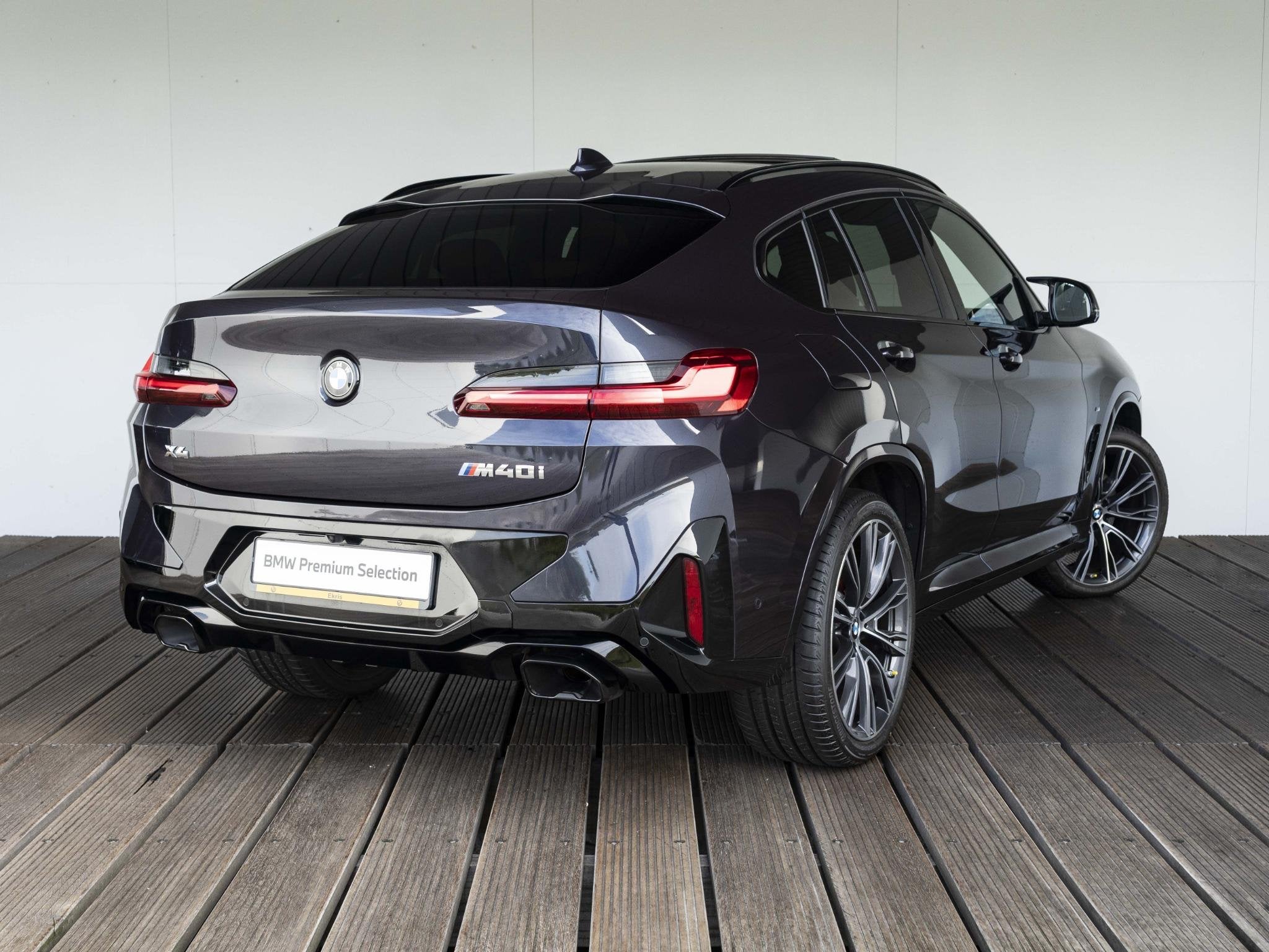 BMW X4 M40i | High Executive | M Sport Plus Pack | Macaoblau, Auto's, Gebruikt, Blauw, 360 pk, 120 €/maand