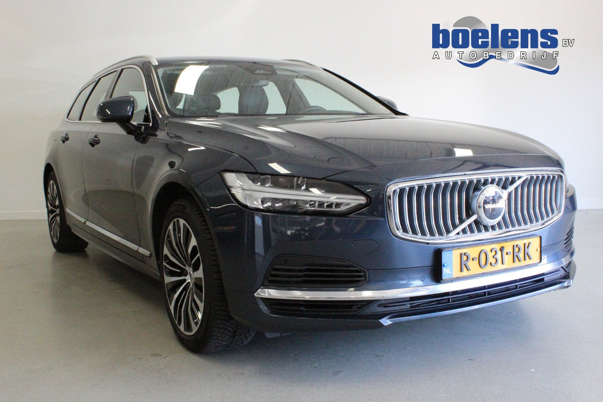 Volvo V90 2.0 T6 Plug-in hybrid AWD Core Bright | ACC | STOE, Auto's, Automaat, 4 cilinders, 1969 cc, Blauw