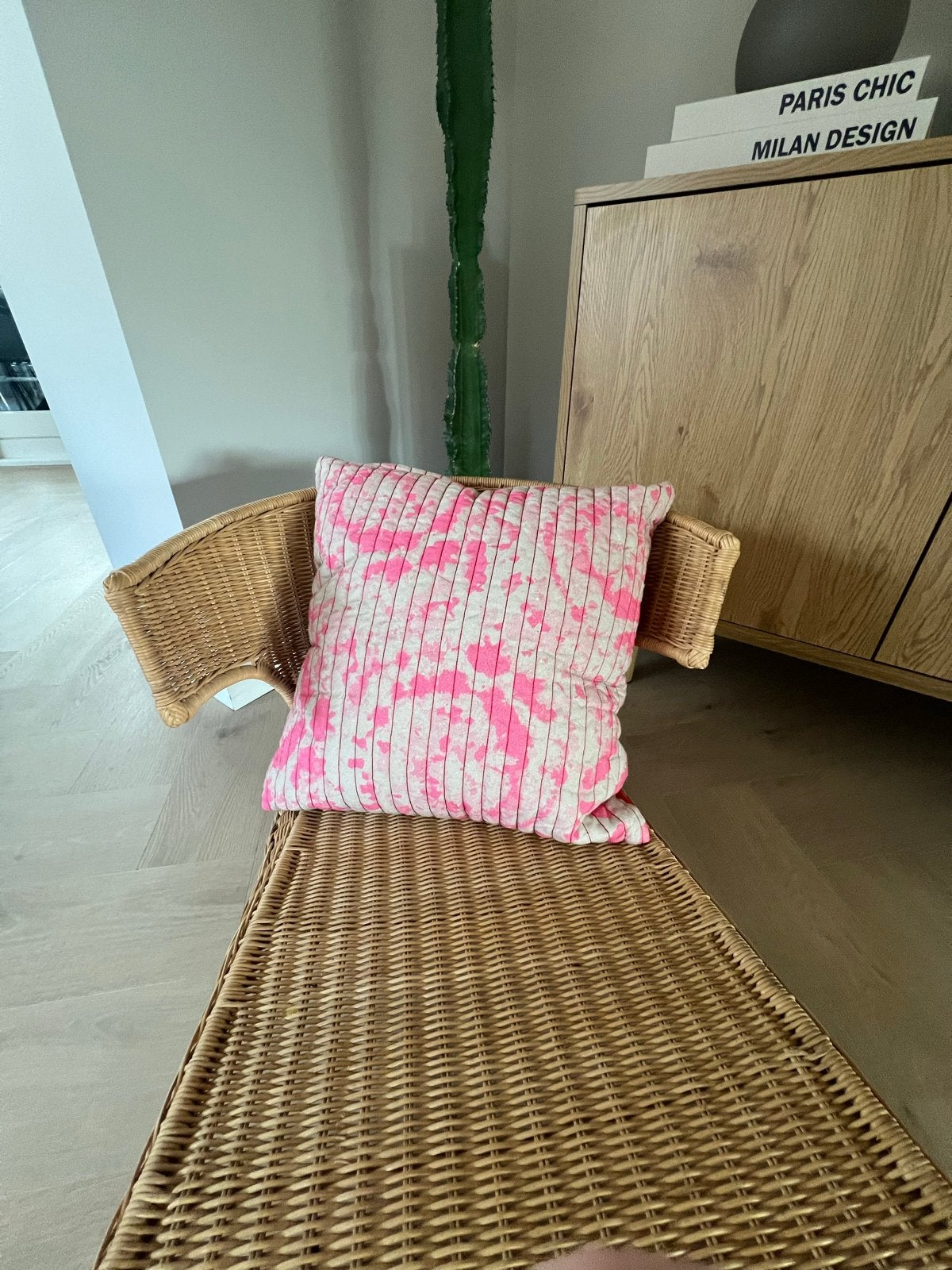 Sierkussen Katoen 45x45 cm - Roze/Wit nieuw, Ophalen of Verzenden, Zo goed als nieuw, Roze, Vierkant