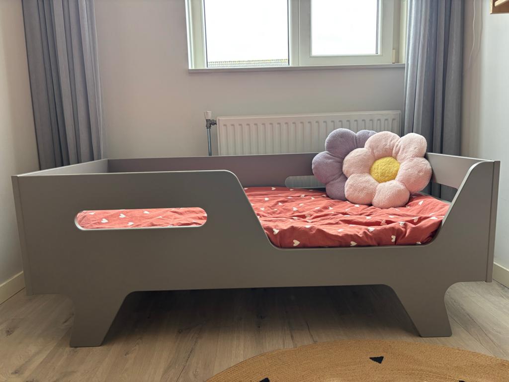 Petit Amelie peuterbedje 140x70 (incl. matras), Ophalen, Gebruikt, 70 tot 85 cm, 140 tot 160 cm