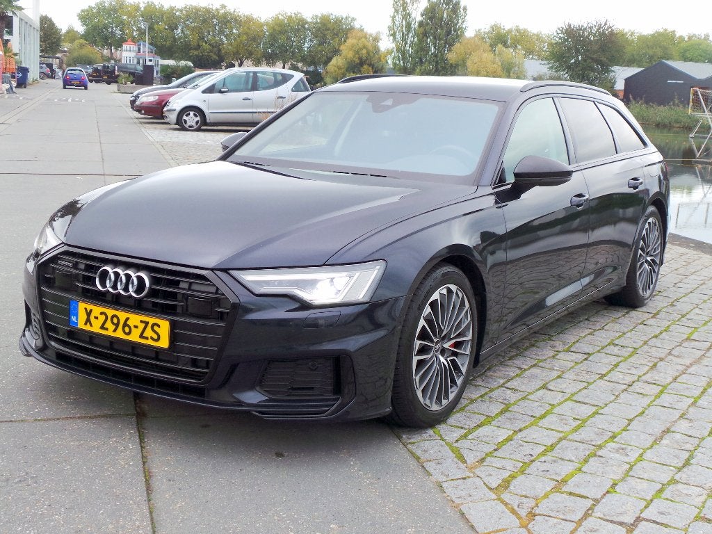 Audi A6 55 TFSi e Avant Quattro Autom 367pk S-Line,Plug-Inn, Auto's, Dealer onderhouden, Zwart, 2000 kg, Blauw