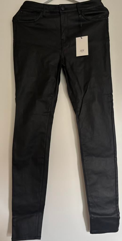 Nieuwe leder look jeans van het merk JDY, Kleding | Dames, Broeken en Pantalons, Zwart, Nieuw, Ophalen of Verzenden, Maat 34 (XS) of kleiner