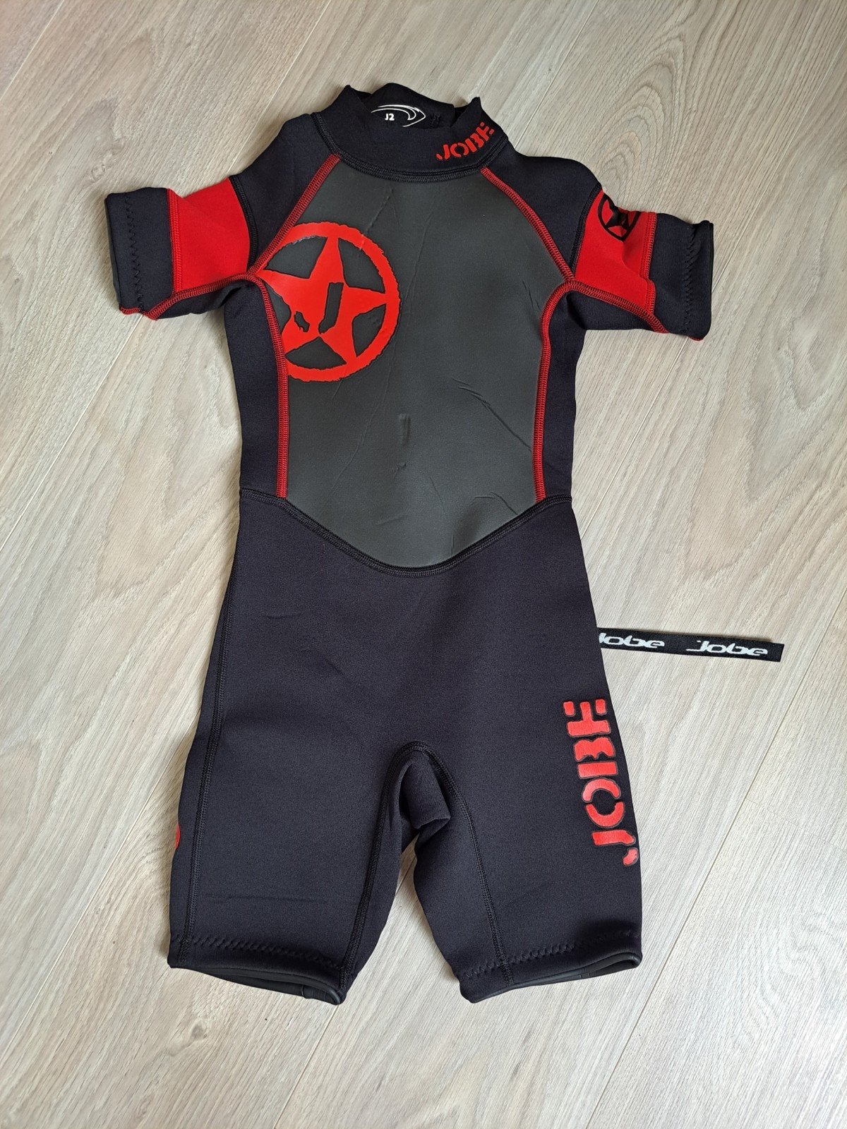 Jobe Wetsuit Kinderen - Zwart/Rood, Watersport en Boten, Ophalen, Wetsuit, Gebruikt, Kind