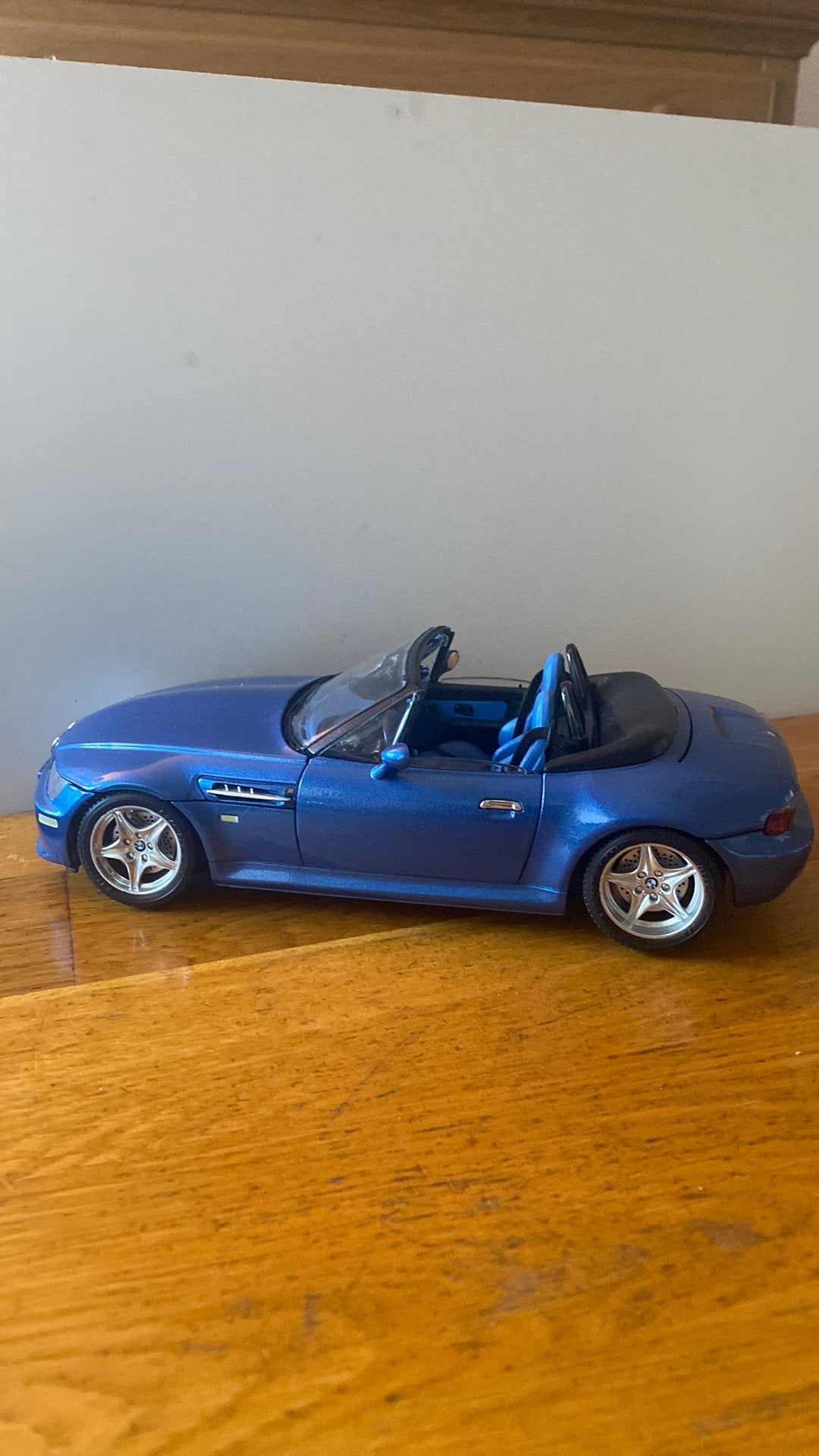 Mooi model BMW 1/18, Hobby en Vrije tijd, Modelauto's | 1:18, Ophalen of Verzenden, Zo goed als nieuw, Bburago