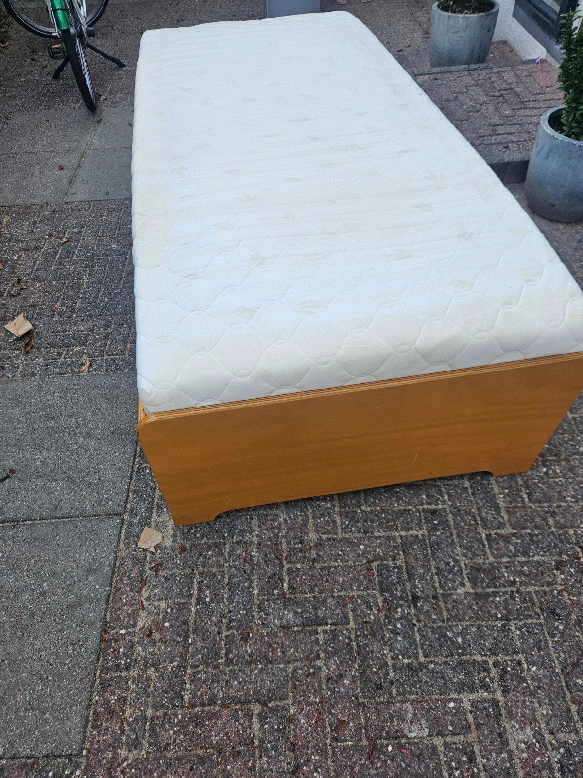 Eenpersoonsbed gratis af te halen, Ophalen, Gebruikt, 90 cm, Eenpersoons