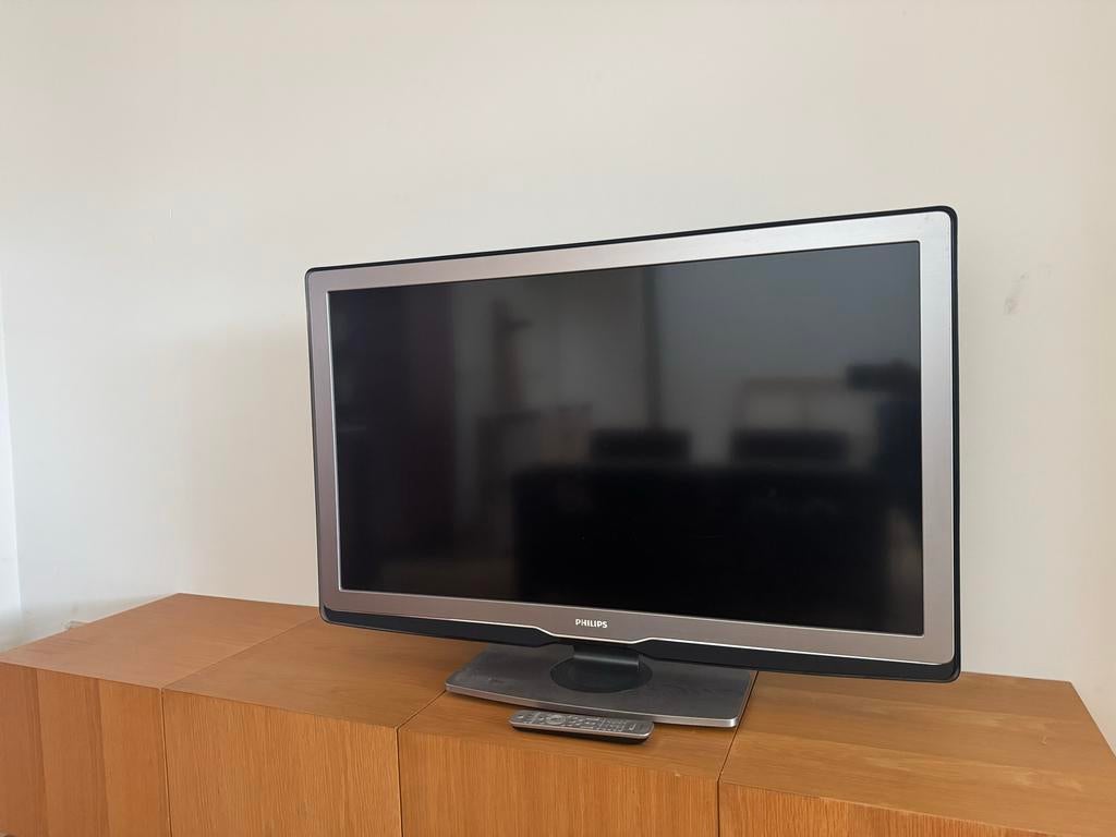 Philips Ambilight TV - VGA werkt, HDMI deels defect, Ophalen, Gebruikt, 100 cm of meer, Philips
