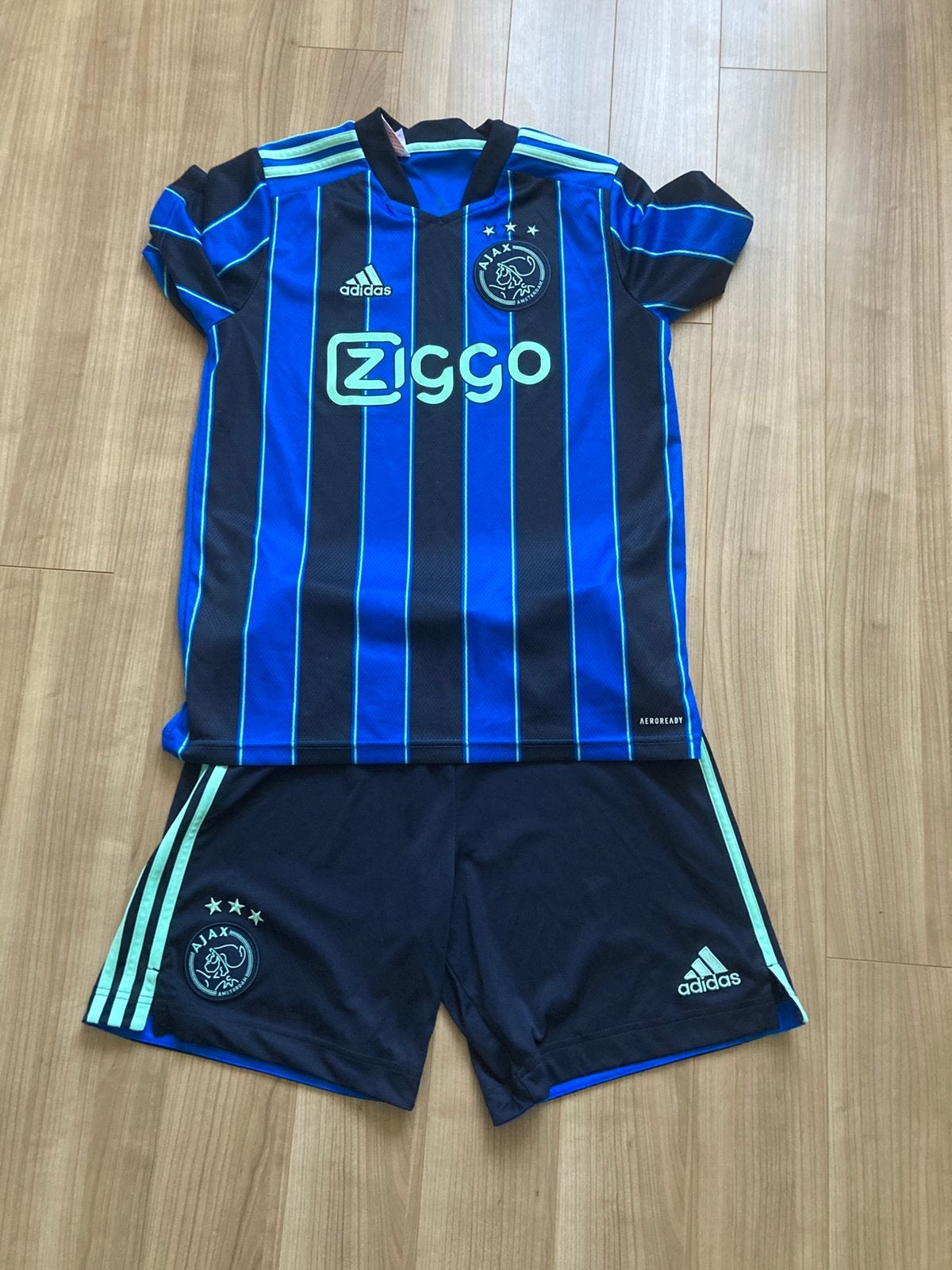 Ajax tenue 176/m, Maat M, Ophalen, Zo goed als nieuw, Shirt