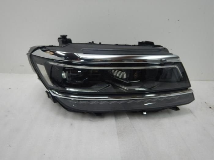 VW Tiguan 5NA VOLLED Koplamp Rechts, Ophalen of Verzenden, Gebruikt