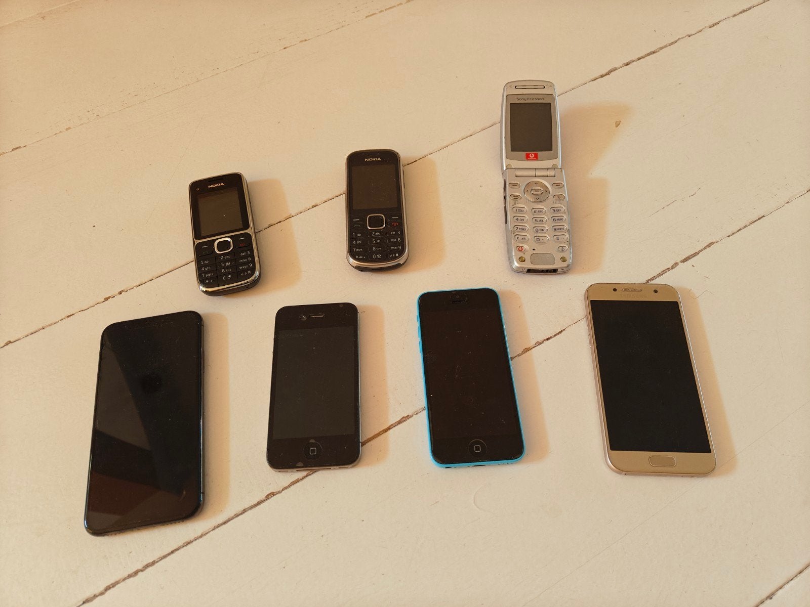 7 mobieltjes (Nokia, Samsung, iphone, Sony Ericsson), Gebruikt, 16 GB, Overige modellen, Zwart