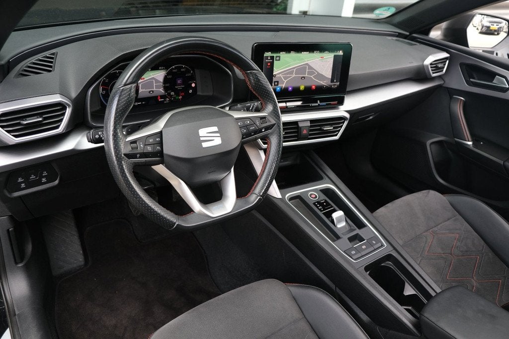 Seat Leon 1.4 TSI eHybrid PHEV FR 204PK Pano Alcantara Led C, Auto's, Seat, Gebruikt, Zwart, Leon, Zwart