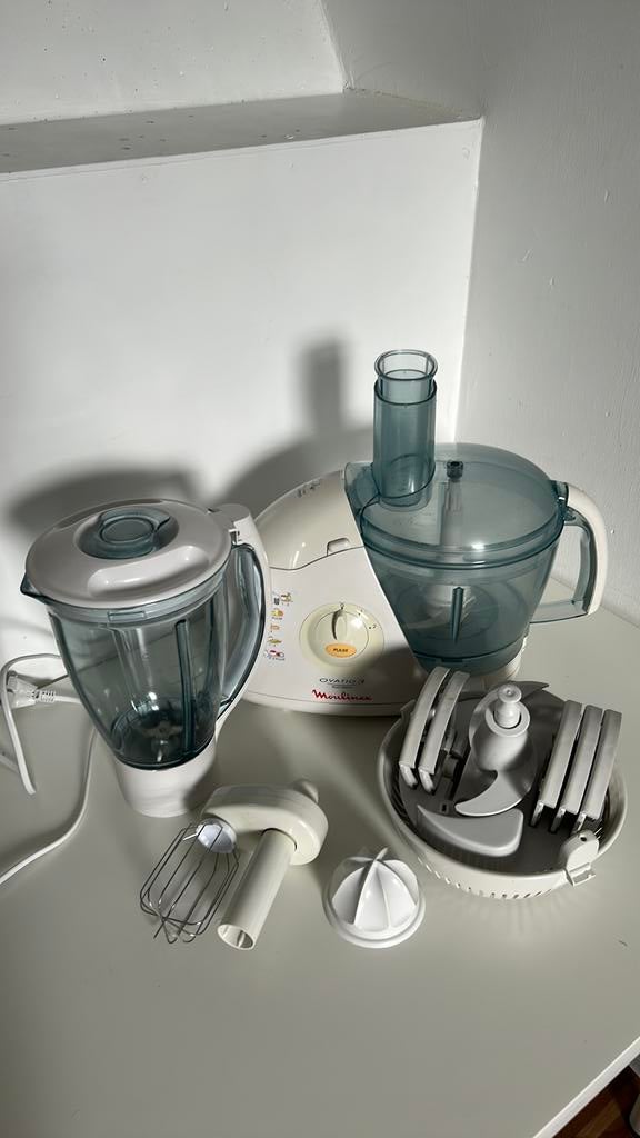 Moulinex keukenmachine, Ophalen of Verzenden, Zo goed als nieuw, 3 snelheden of meer