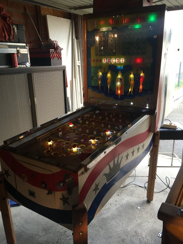 bingo's en flipperkast, Ophalen, Gebruikt, Mechanisch, Bally